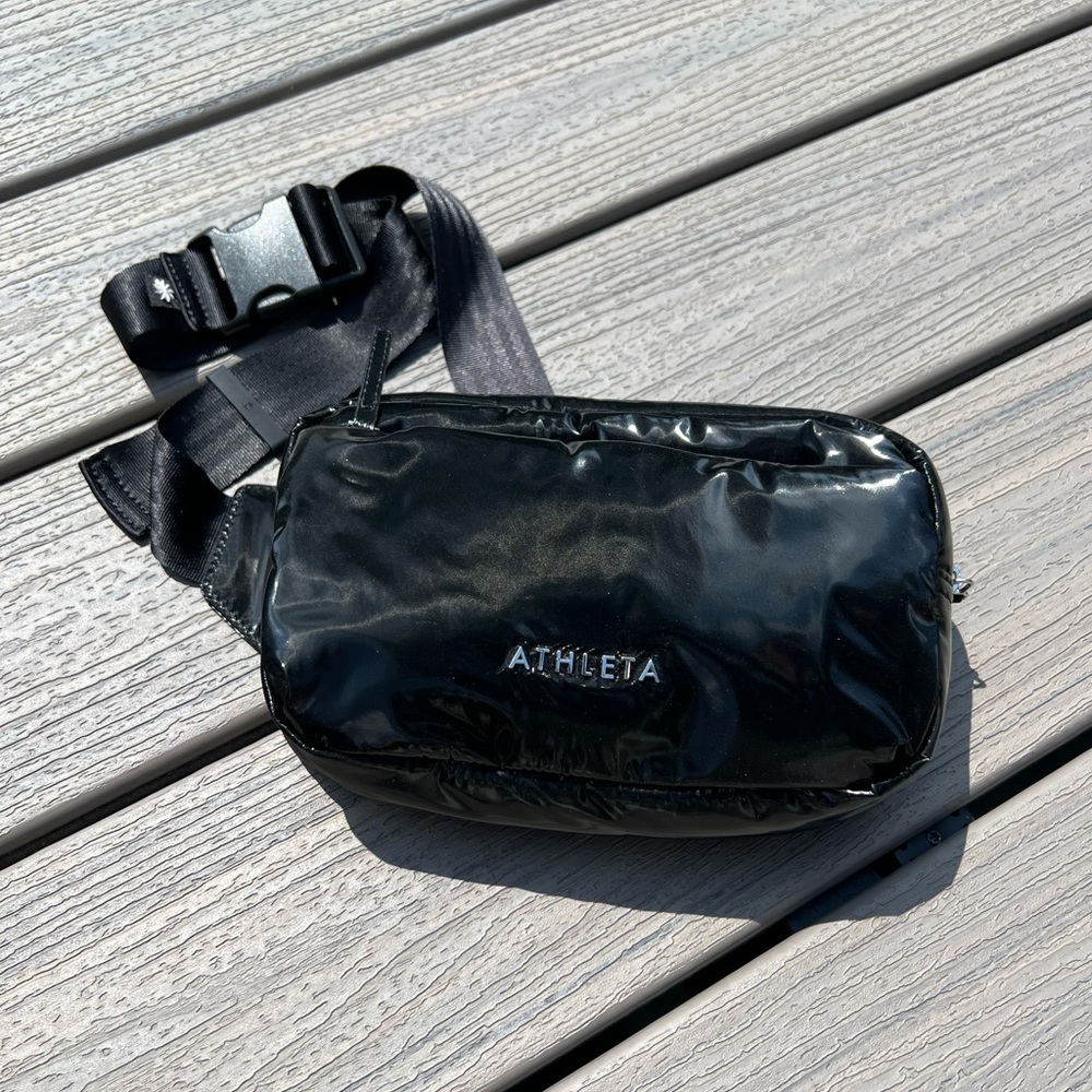 Athleta All About Shine Puff Large Belt Bag Black Shine